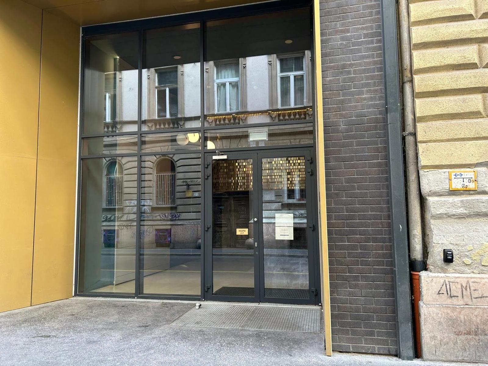 Comfort Court Apartment - Free Parking, Balcony Budapeşte Dış mekan fotoğraf